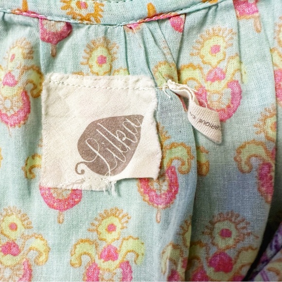 Anthropologie Lilka Sweetest Dreams Bell Sleeve Top Size Medium - Picture 8 of 9